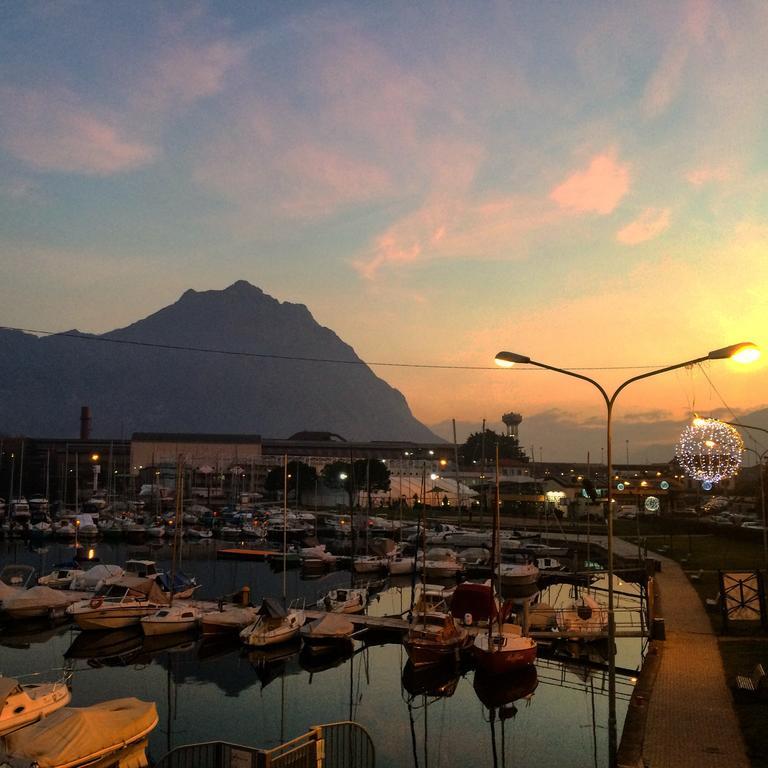 Ostello Del Porto โลเวเร ภายนอก รูปภาพ